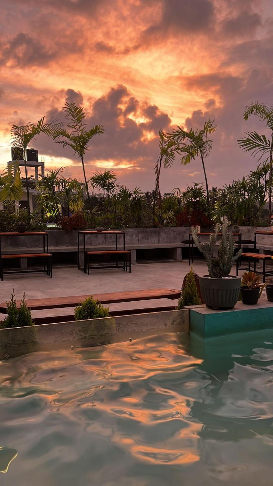 Yasis Surf Lodge Мириса Екстериор снимка
